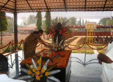 Founder Late K.N.Nagegowda's Statue